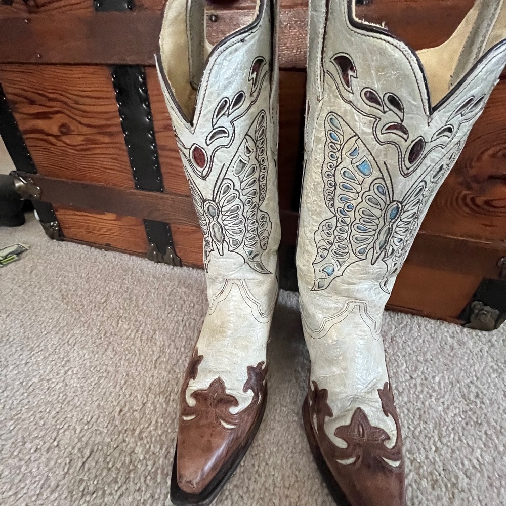 Womens 7.5 Corral Cowboy boots with butterfly cutouts